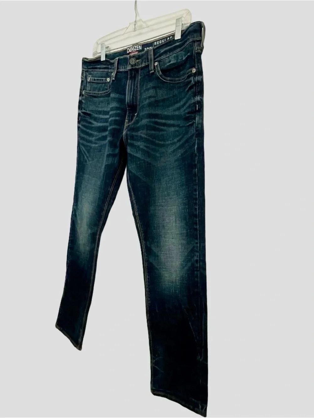 Men’s Denizen from Levi’s 208 Regular Taper Fit Jeans - Size W33xL32